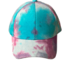 Gorra de 6 paneles de acabado efecto tie dye. Fabricada en algodón,  con cierre ajustable de hebilla.