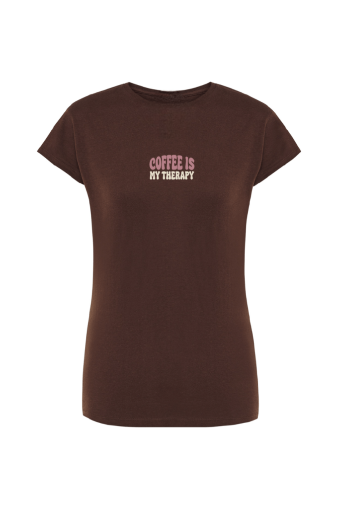 Camiseta Coffe is my therapy color chocolate